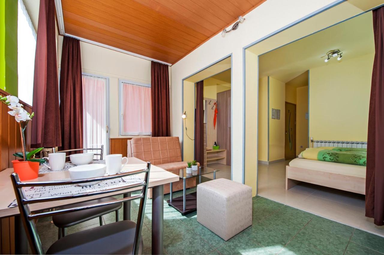 Apartments Erik B&B Adults Only Ровінь Екстер'єр фото