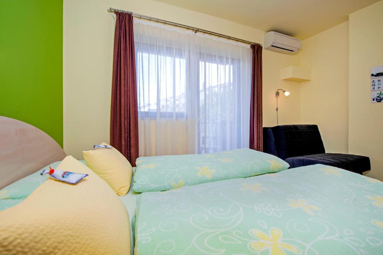 Apartments Erik B&B Adults Only Ровінь Екстер'єр фото