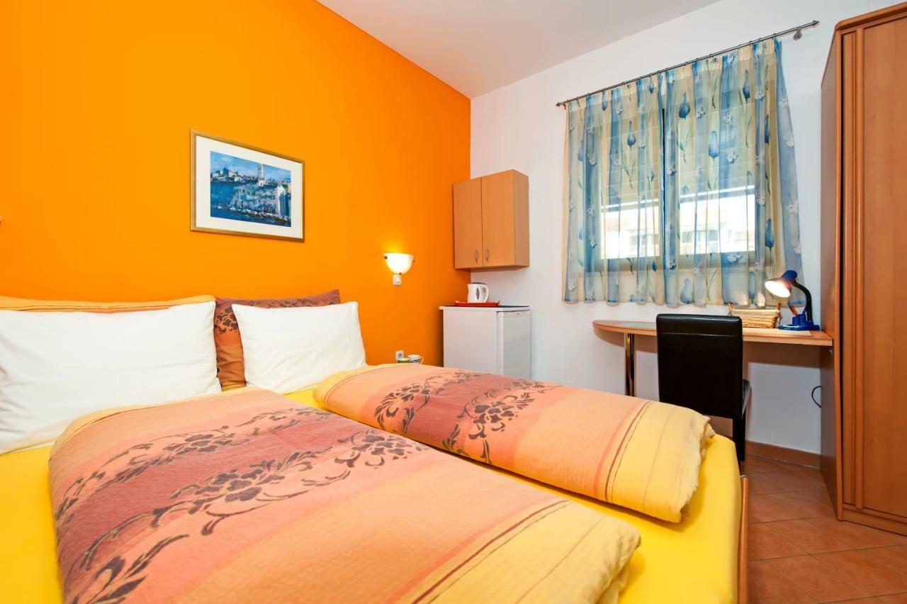 Apartments Erik B&B Adults Only Ровінь Екстер'єр фото